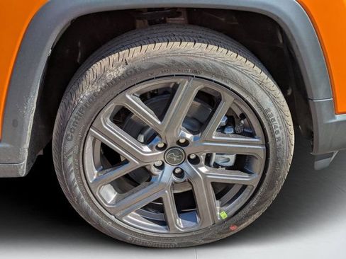 New 2026 Jeep Compass Latitude AWD/4WD image 9