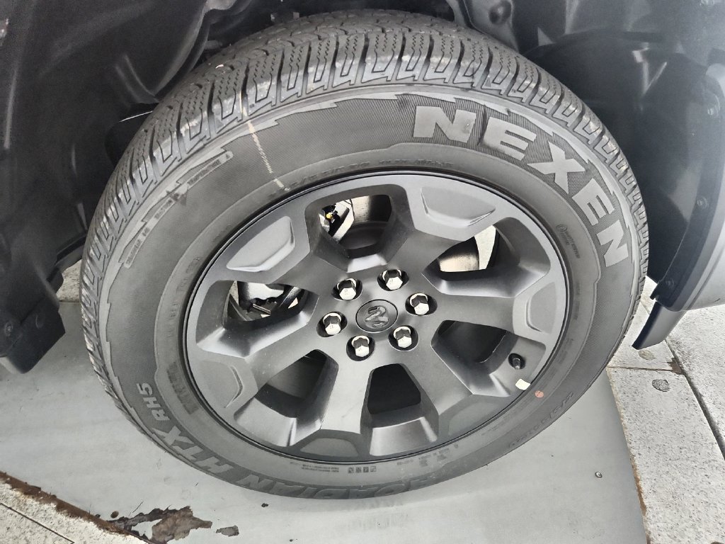 New 2027 RAM 1500 4x4 Crew Cab image 33