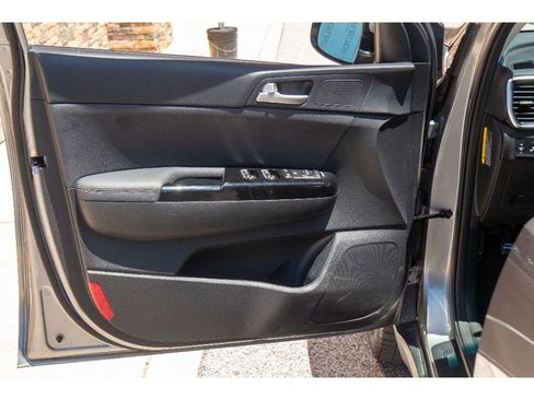 Used 2020 Kia Sportage EX AWD/4WD image 9
