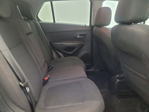 Used 2022 Chevrolet Trax LS w/ Tint and Cruise Package image 19