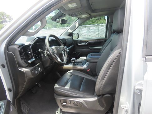 Used 2022 Chevrolet Silverado 1500 RST AWD/4WD image 27