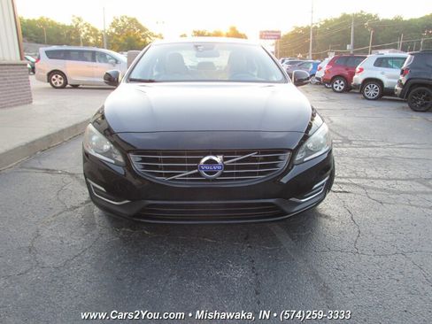 Used 2014 Volvo S60 T5 image 2