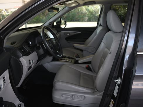 Used 2022 Honda Ridgeline RTL image 8