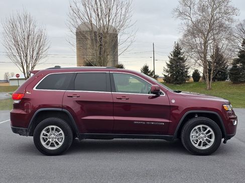 Used 2018 Jeep Grand Cherokee Laredo image 8
