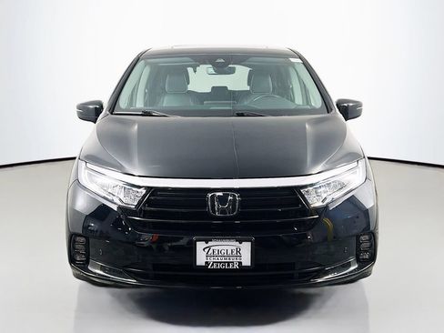 Used 2023 Honda Odyssey Elite image 2