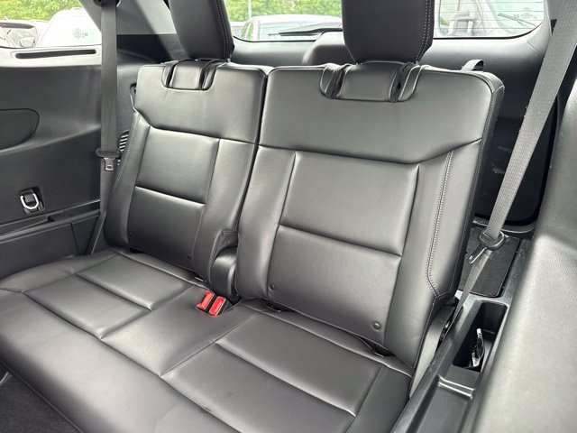 Used 2023 Ford Explorer XLT w/ Equipment Group 202A AWD/4WD image 25