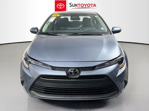 Used 2025 Toyota Corolla LE image 10