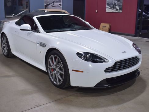 Used 2014 Aston Martin V8 Vantage S image 15