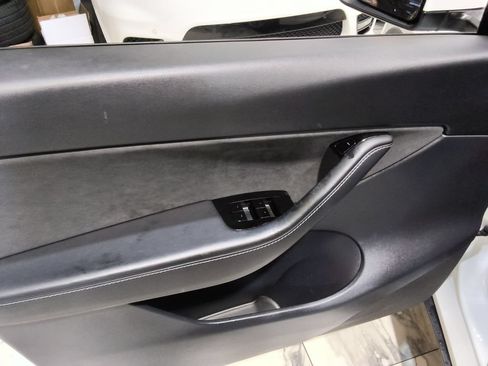 Used 2020 Tesla Model Y Long Range AWD/4WD image 12