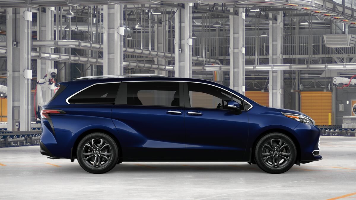 New 2026 Toyota Sienna Platinum AWD/4WD image 12