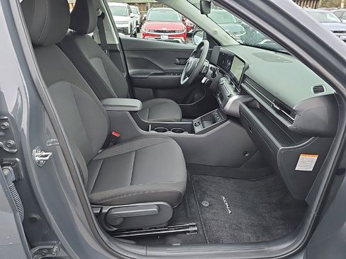 Certified 2024 Hyundai Kona SE image 26