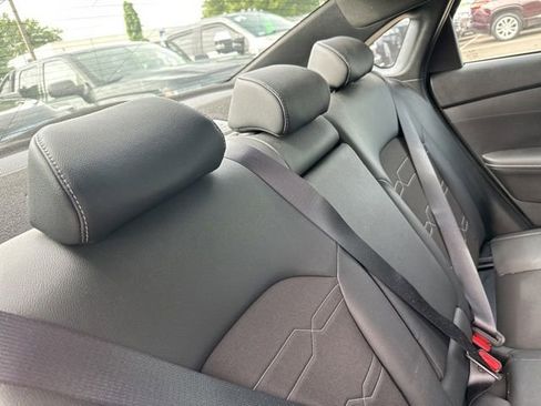 Used 2022 Kia Forte GT-Line w/ GT-Line Premium Package FWD image 12