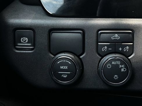 Used 2025 Chevrolet Silverado 1500 LT w/ Protection Package RWD image 27