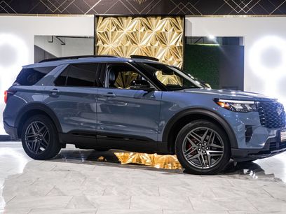 Used 2025 Ford Explorer ST
