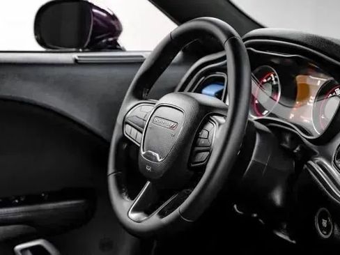 Used 2020 Dodge Challenger SXT image 19