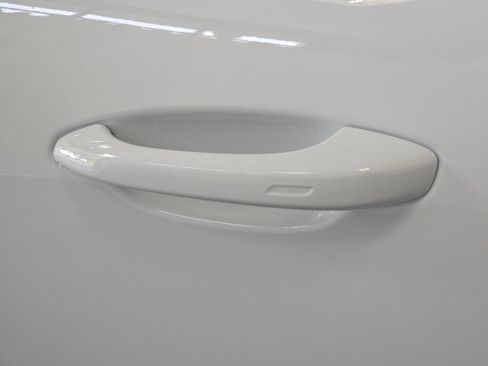 Certified 2025 Porsche Cayenne E-Hybrid Coupe AWD/4WD image 26