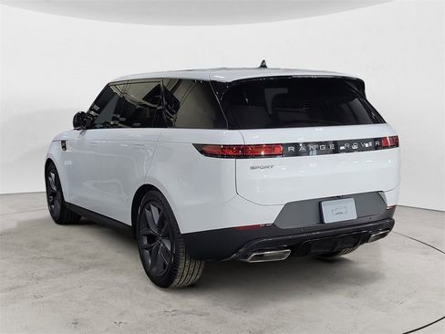 New 2025 Land Rover Range Rover Sport SE image 3