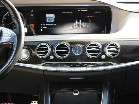 Used 2015 Mercedes-Benz S 550 Sedan image 26