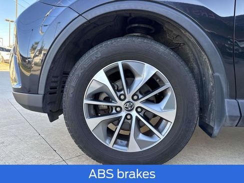 Used 2017 Toyota RAV4 XLE image 5