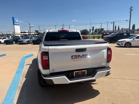 Used 2023 GMC Canyon Elevation w/ Elevation Premium Package AWD/4WD image 12