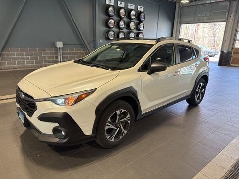 Used 2024 Subaru Crosstrek 2.0i Premium image 9