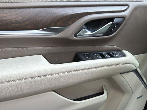 Used 2021 GMC Yukon XL Denali w/ LPO, Illumination Package image 12