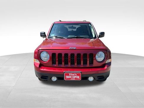 Used 2014 Jeep Patriot Latitude AWD/4WD image 8