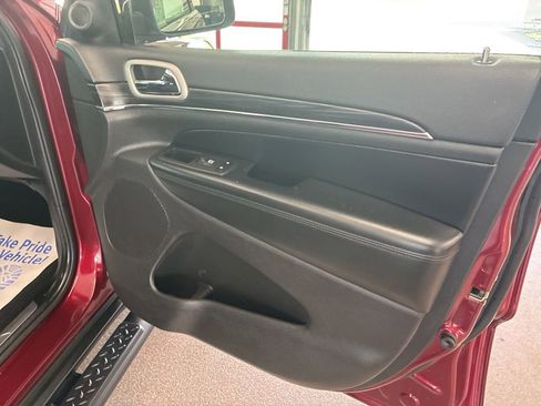 Used 2020 Jeep Grand Cherokee Limited w/ Premium Lighting Group AWD/4WD image 25