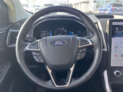 Used 2024 Ford Edge SEL image 11