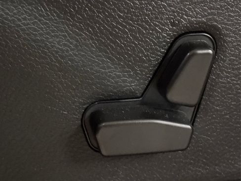 Used 2021 RAM 1500 Big Horn image 30