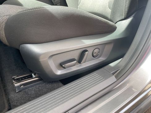 Used 2025 Nissan Rogue SV image 22