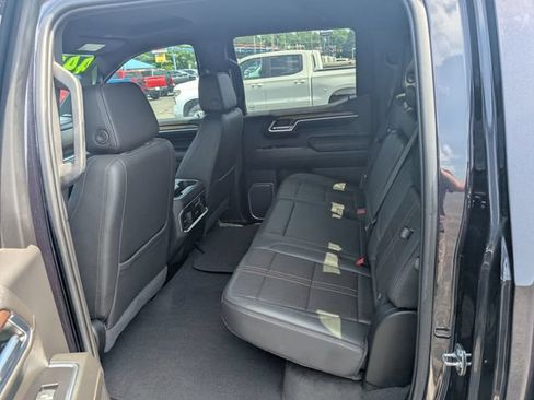 Used 2022 Chevrolet Silverado 1500 High Country w/ Z71 Off-Road Package AWD/4WD image 10