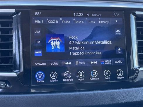 Used 2017 Chrysler Pacifica Touring-L Plus image 16