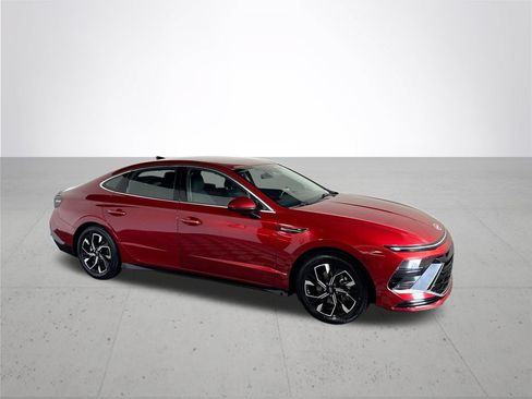 Used 2025 Hyundai Sonata SEL FWD image 4