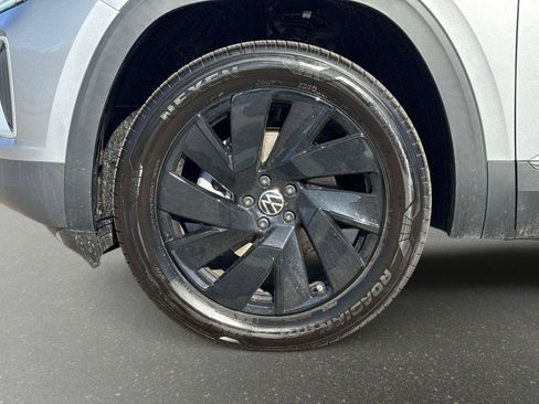 New 2026 Volkswagen Atlas SE image 9