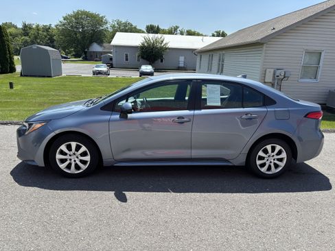 Certified 2025 Toyota Corolla LE FWD image 7