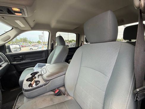 Used 2017 RAM 1500 Express AWD/4WD image 12