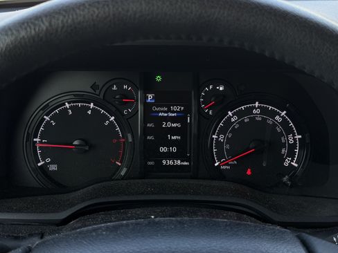 Used 2022 Toyota 4Runner SR5 Premium w/ Moonroof Package RWD image 13