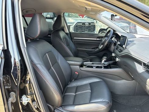 Used 2023 Nissan Altima 2.5 SR FWD image 28