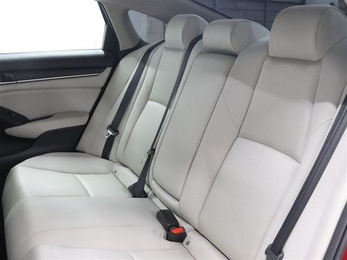 Used 2018 Honda Accord LX image 14