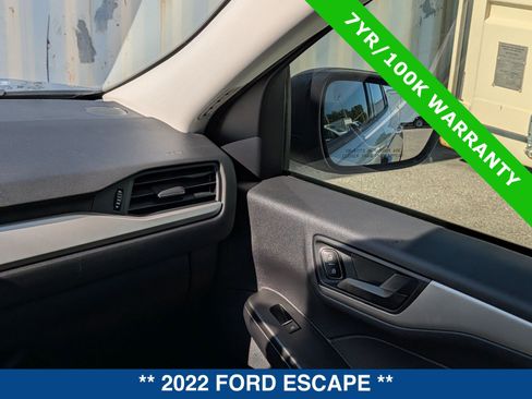 Certified 2022 Ford Escape SE FWD image 18