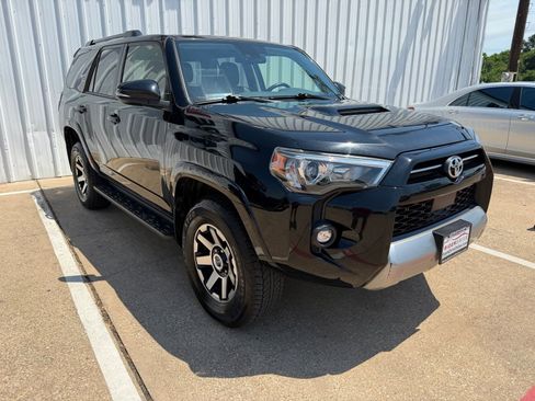 Used 2024 Toyota 4Runner TRD Off-Road Premium AWD/4WD image 9