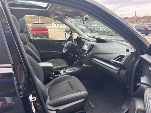 Used 2019 Subaru Forester Premium w/ All-Weather Package image 7