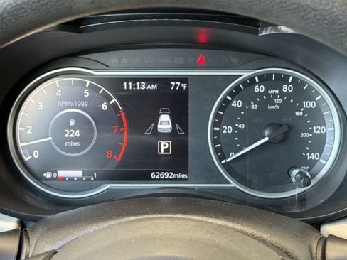 Used 2021 Nissan Versa SV FWD image 18