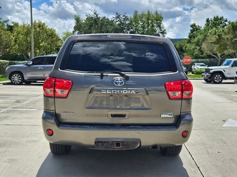 Used 2008 Toyota Sequoia SR5 w/ Towing Pkg AWD/4WD image 6