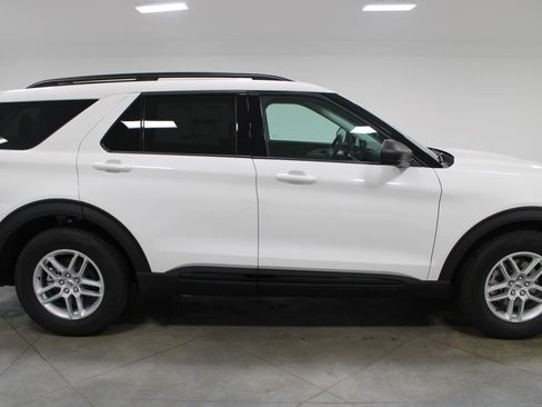 New 2026 Ford Explorer Active image 10