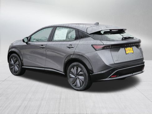 Used 2023 Nissan Ariya AWD image 5