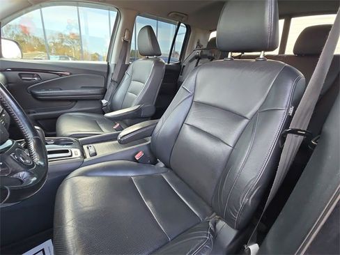 Used 2017 Honda Ridgeline RTL-E image 11