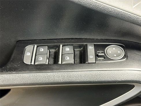 Used 2023 Kia Soul LX w/ LX Technology Package image 17