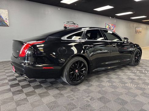 Used 2016 Jaguar XJ R-Sport image 13